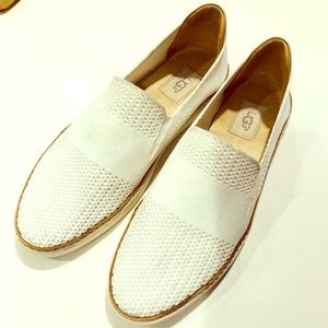 Ugg ladies “Sammy” Size 10 white sneakers
